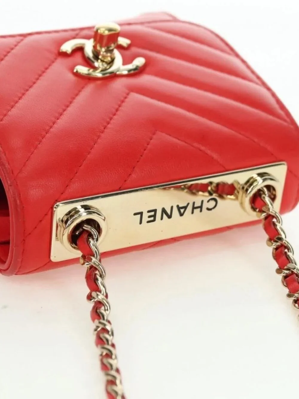 CHANEL V Stitch Shoulder Bag Lamb Skin Gold Red CC Auth bs35072M